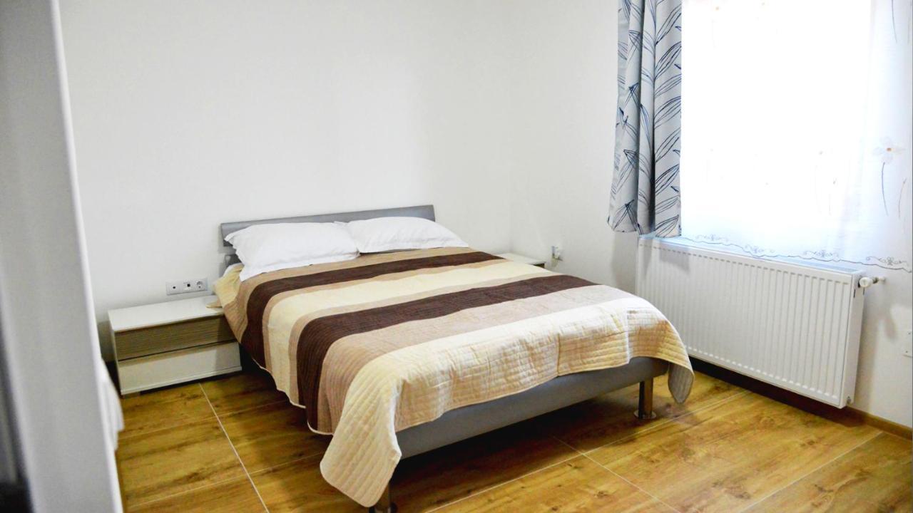 Elena Haus Aparthotel Cluj-Napoca Ngoại thất bức ảnh